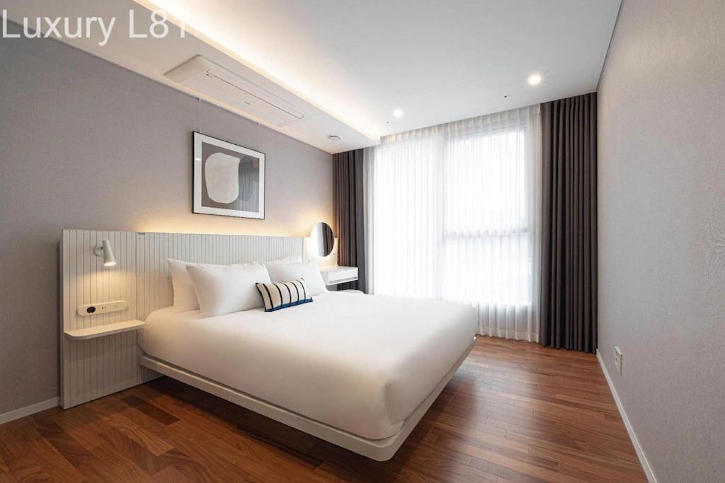 Angia Luxury Apartment Inside Landmark 81 Tower مدينة هوشي منه المظهر الخارجي الصورة